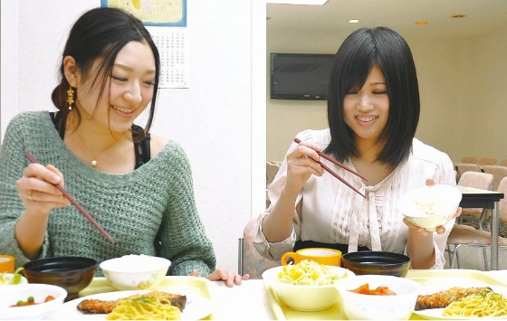 食事付き（朝・夕2回）