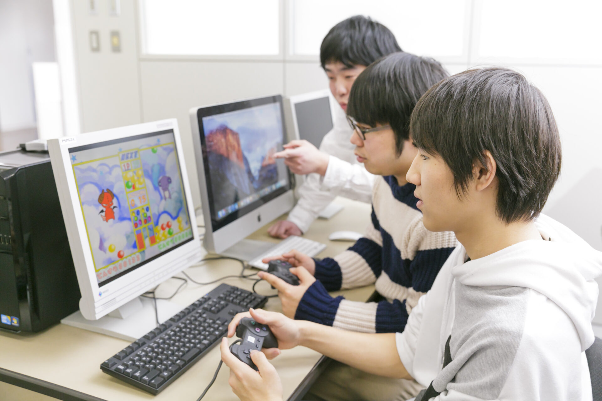 在校生作品でゲーム大会！
