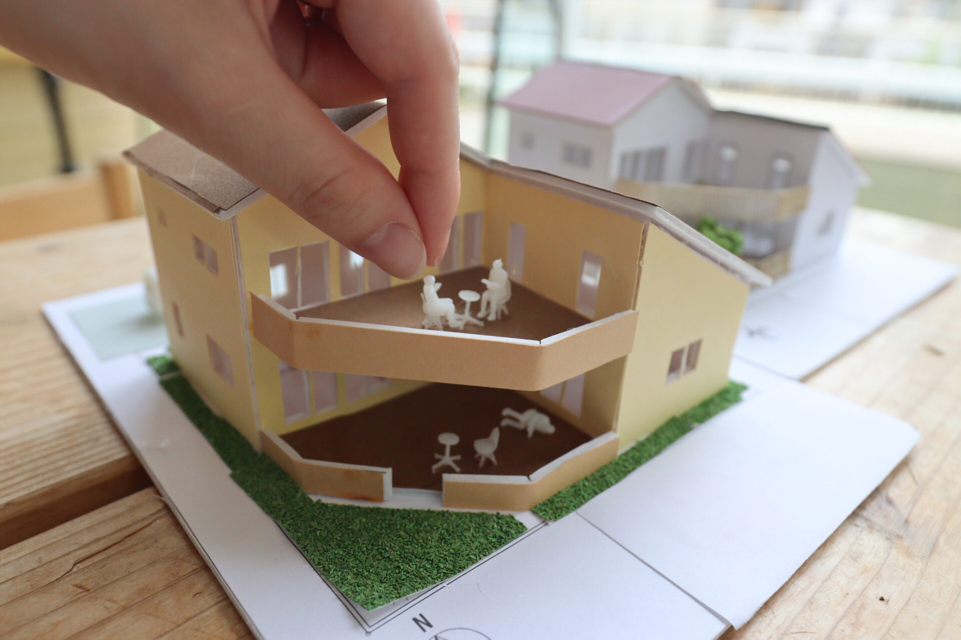 プロ仕様の道具と材料を使って建築模型づくりに挑戦！